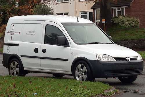 A small Somerset Removal Company van outside someones house ready to load